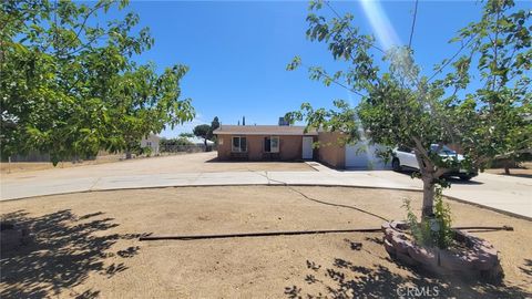 Photo of 10799 Redwood Ave AVE, Hesperia, CA 92345 (MLS # CV26123666)