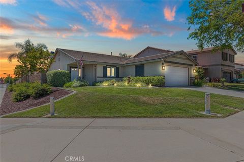 Photo of 25617 Mesa Edge Court, Menifee, CA 92585 (MLS # SW26103899)