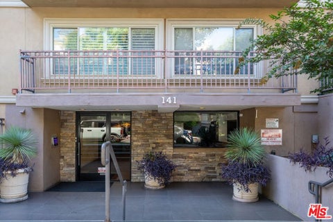 Photo of 141 S Clark Drive #224, Los Angeles, CA 90048 (MLS # 26986181)