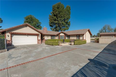 Photo of 27843 Parker Rd, Castaic, CA 91384 (MLS # SR26052136)