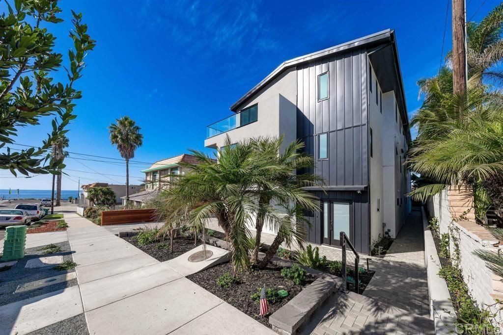 Photo of 164 Cherry Avenue, Carlsbad, CA 92008 (MLS # PTP2507974)
