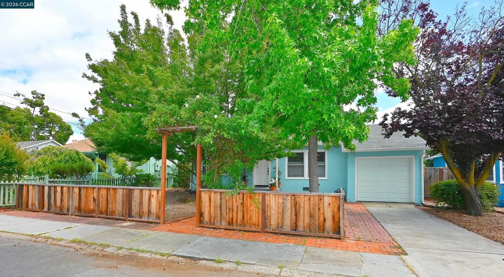 2831 Bonifacio St.