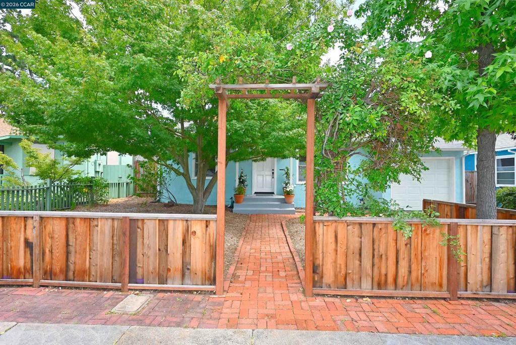 2831 Bonifacio St.
