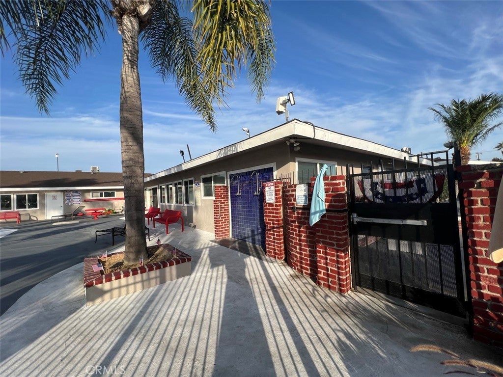 303 Crown Lane 197