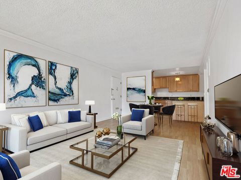 Photo of 440 Raymond Avenue #10, Santa Monica, CA 90405 (MLS # 25595541)