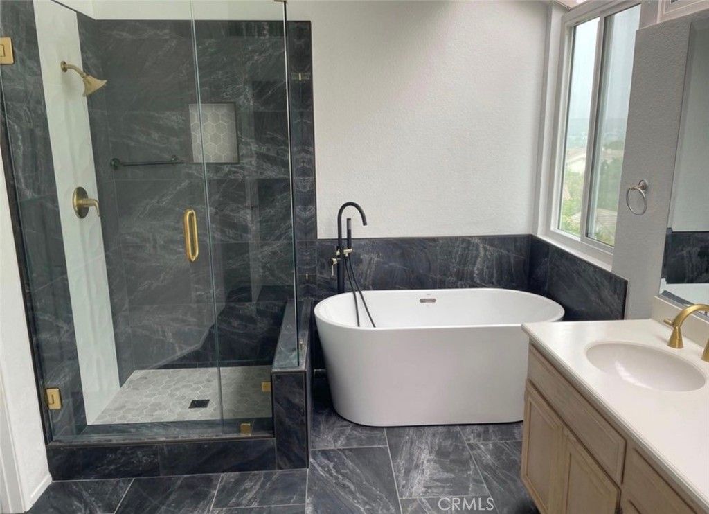 Photo of 33 Sandbridge, Aliso Viejo, CA 92656 (MLS # OC26055190)