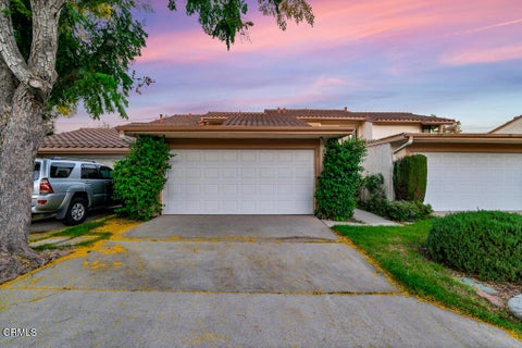 Photo of 292 San Vincente Circle, Thousand Oaks, CA 91320 (MLS # V1-39154)