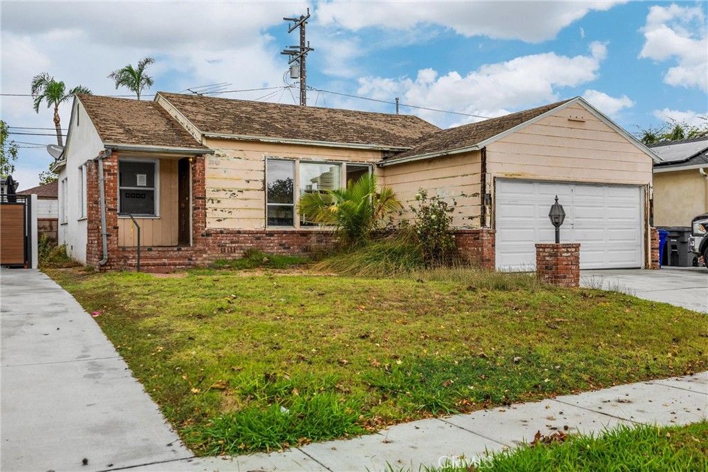 Photo of 2803 Hardwick St, Lakewood, CA 90712 (MLS # SB25252717)