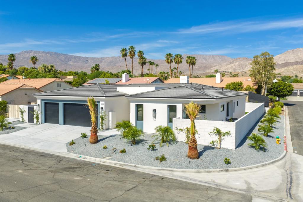 47195 Golden Bush Court