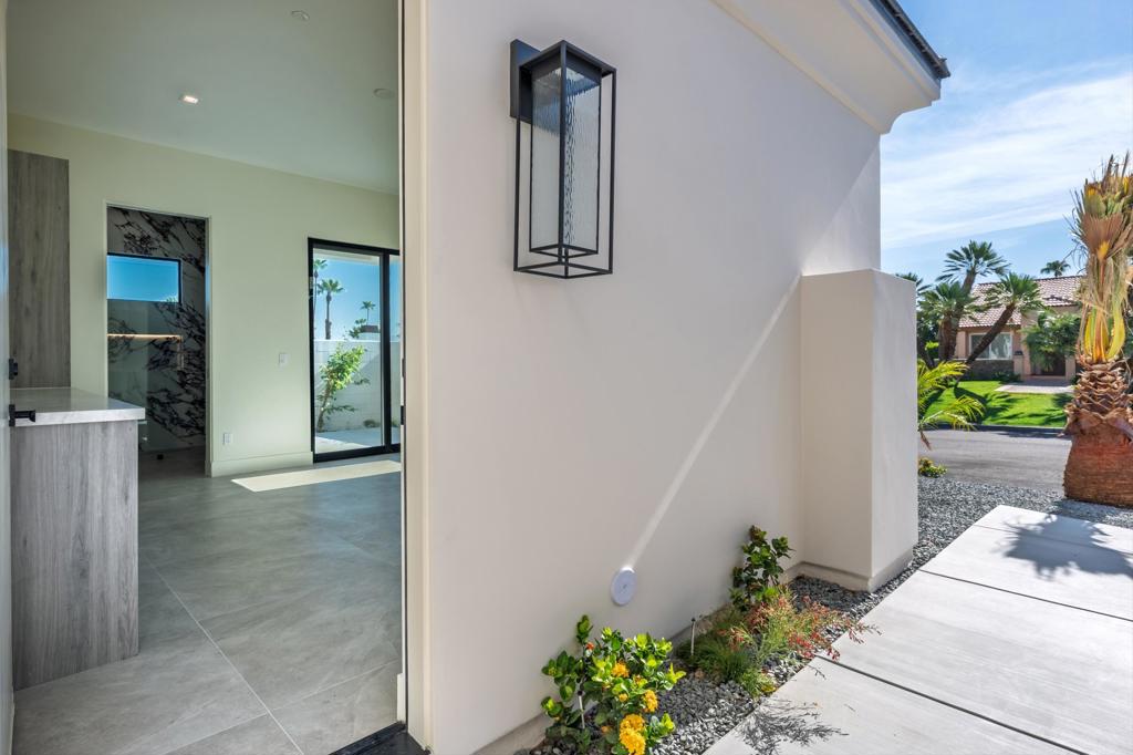 47195 Golden Bush Court