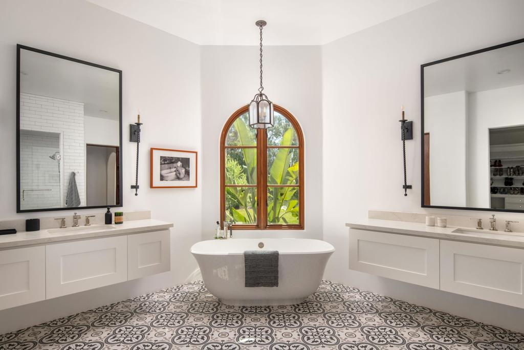 Rancho Santa Fe - Residential