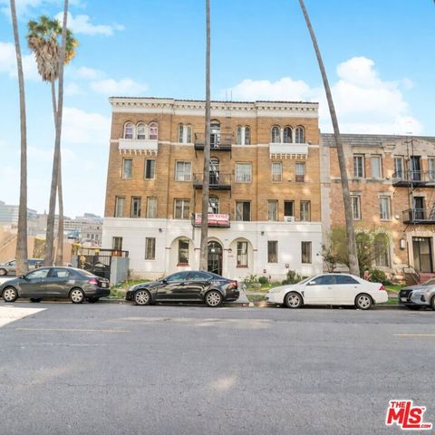 Photo of 537 S Kenmore Avenue #400, Los Angeles, CA 90020 (MLS # 26837897)