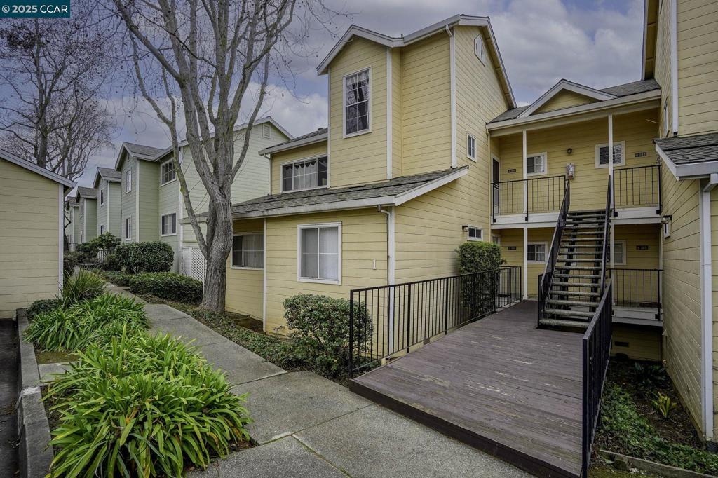735 Buchanan St. 204