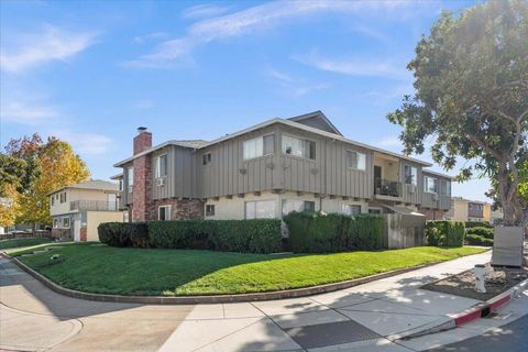 Photo of 642 Kirkland Drive, Sunnyvale, CA 94087 (MLS # ML82026498)