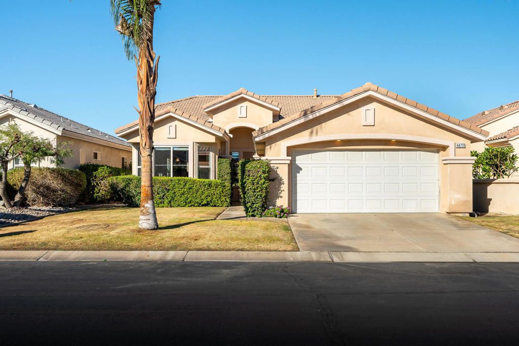 Photo of 44719 Alexandria Vale, Indio, CA 92201 (MLS # 219137315DA)