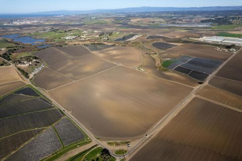 Photo of Salinas, CA 93907 (MLS # ML82047436)