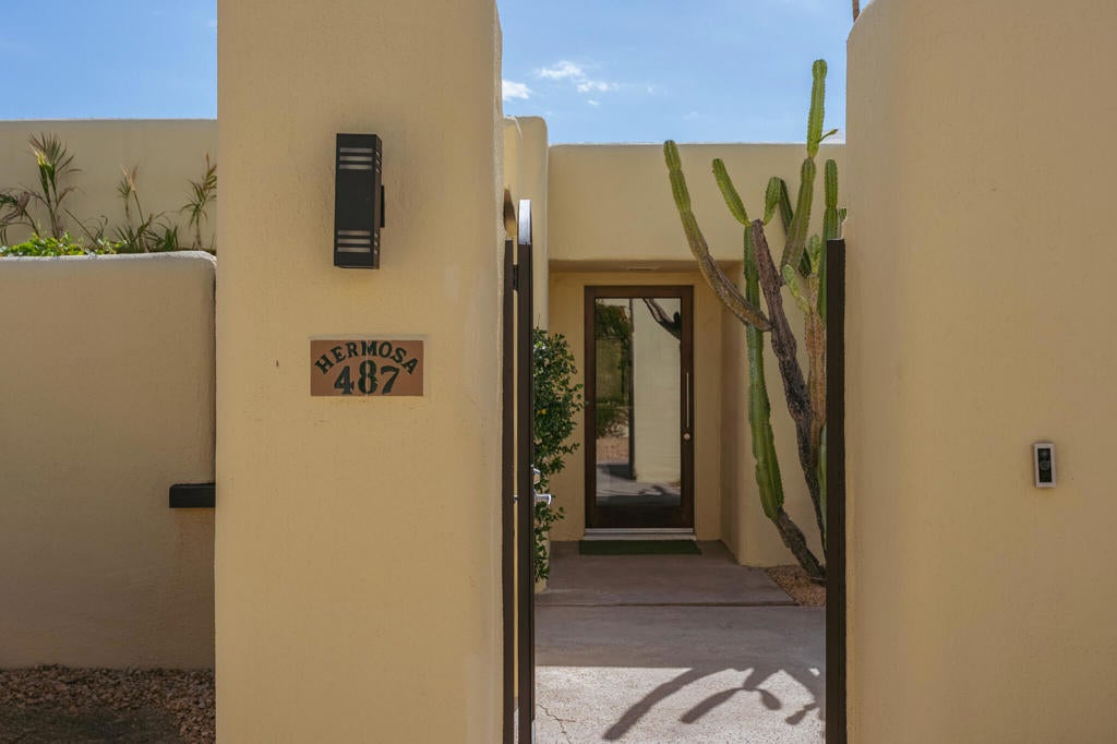487 N Hermosa Drive