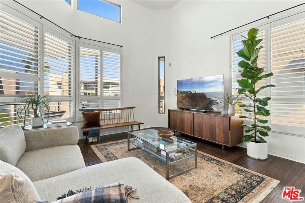 13044 Pacific Promenade 408