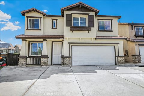 Photo of 10121 Julianne Ave, Hesperia, CA 92345 (MLS # SR25241941)