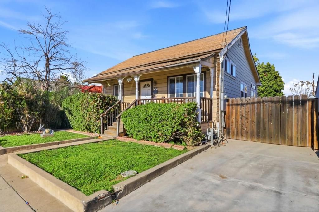 Photo of 1218 S Almaden Avenue, San Jose, CA 95110 (MLS # ML82037104)