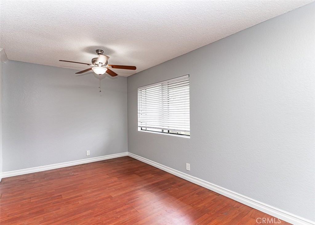 Upper-level end unit home. Gated community of Meadowbrook Village in Garden Grove.
This beautiful condo features 2-bedroom and 2-bathroom, with 2 balconies.
This condo offers a tennis court, a swimming pool, and a clubhouse.
Laminate wood flooring throughout. The spacious living room features a cozy fireplace,
a private balcony, laundry room, 2 car detached garage.
Located near shopping, restaurants and freeway
