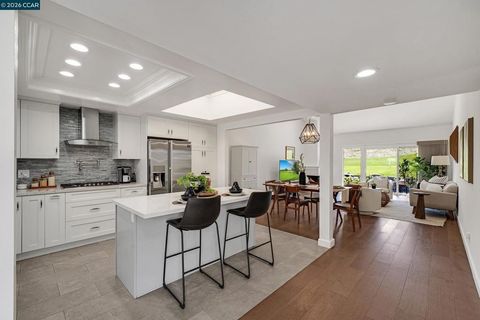 Property photo of 692 Silver Lake Dr, Danville, CA 94526