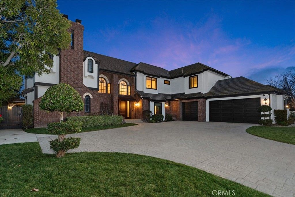 Photo of 23762 Via Monte, Coto de Caza, CA 92679 (MLS # OC26014717)