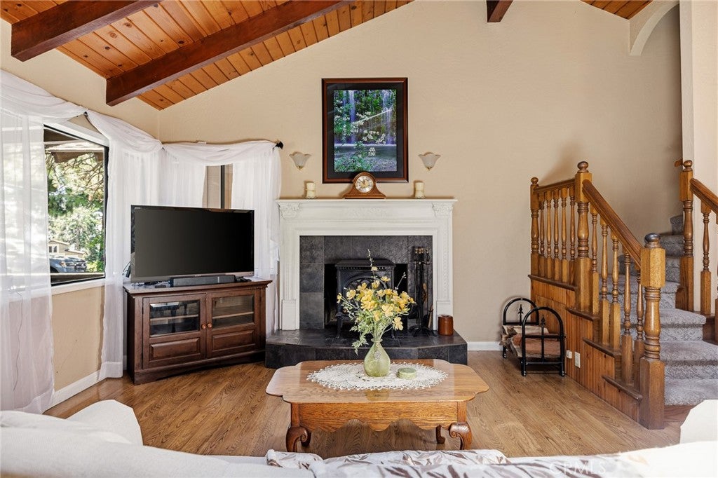 31071 Mountain Oak