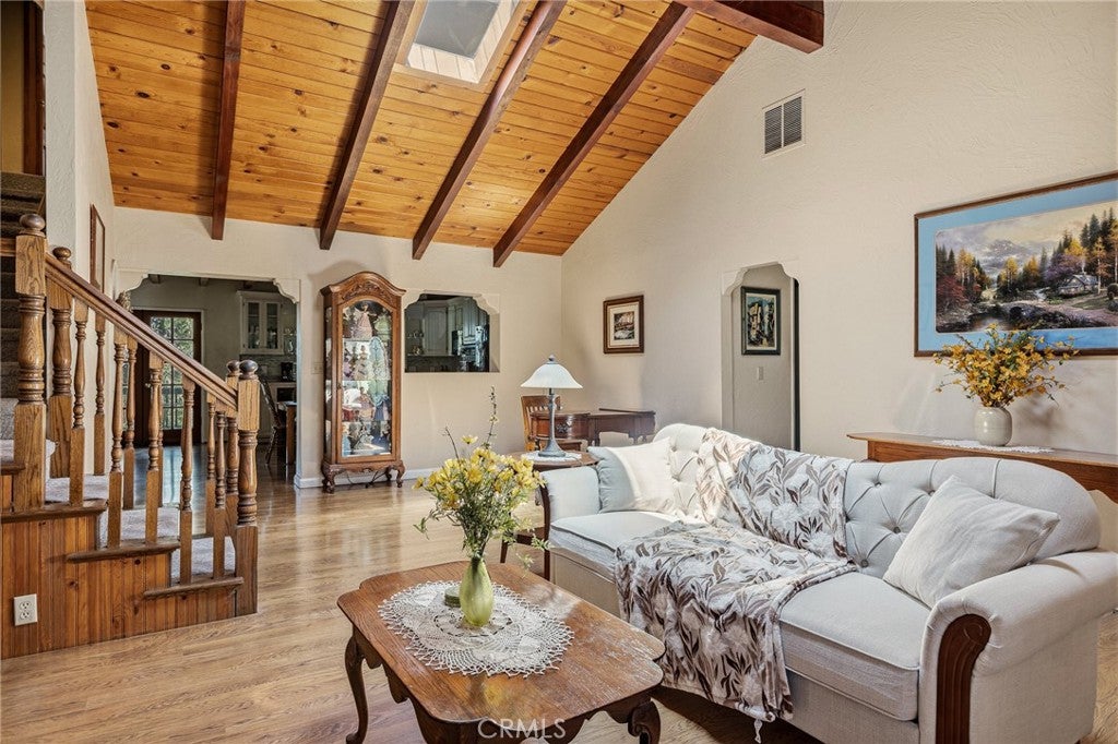 31071 Mountain Oak