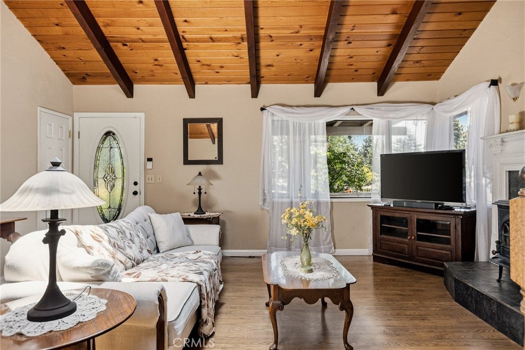 31071 Mountain Oak