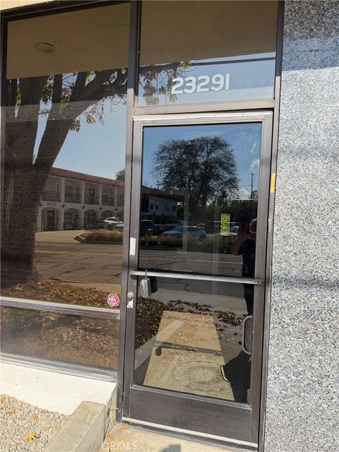 23291 Ventura Boulevard Woodland Hills CA 91364