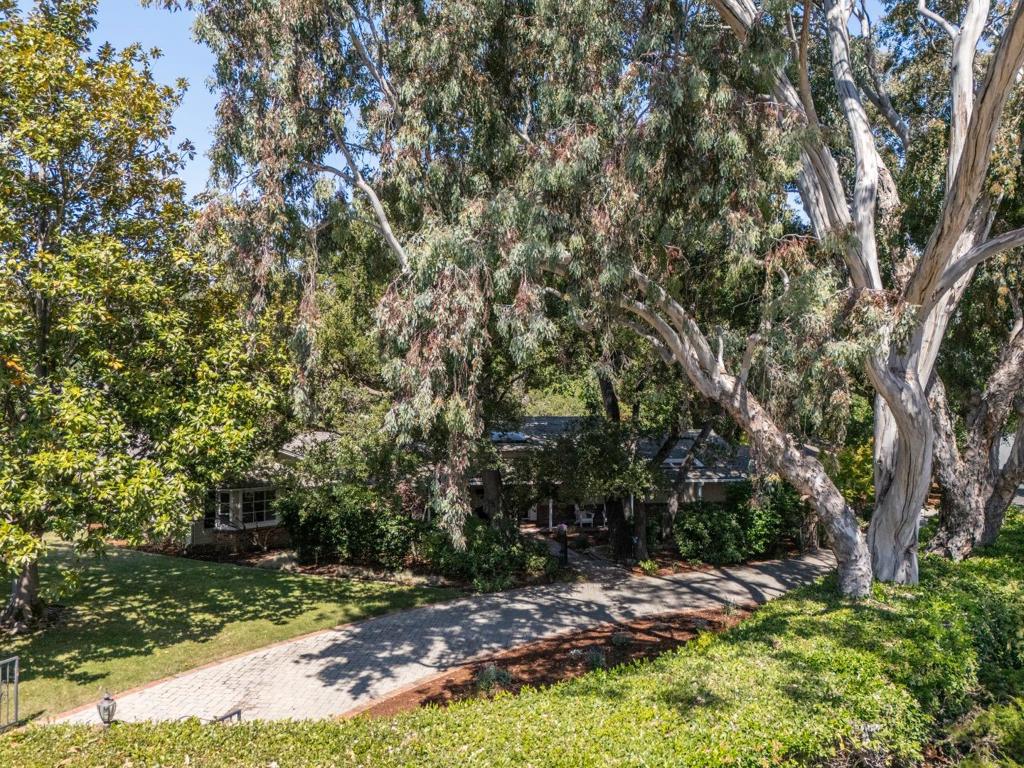 700 Laurelwood Drive