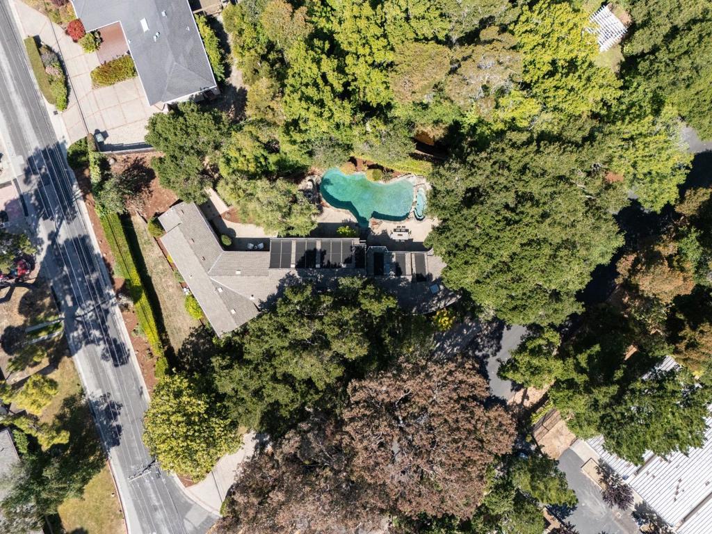 700 Laurelwood Drive