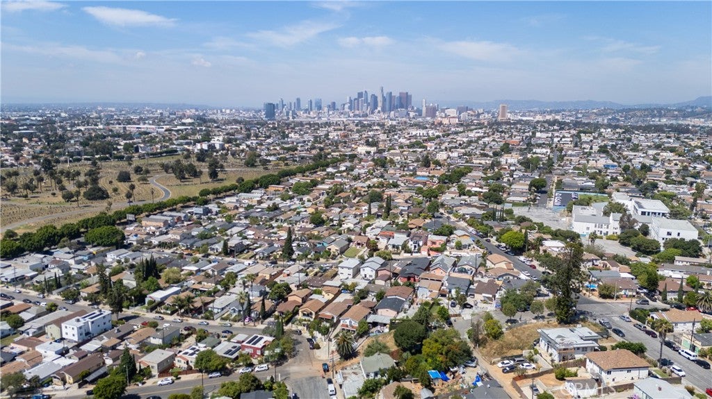 3303 Floral Drive
