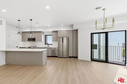 Photo of 3845 Don Tomaso, Los Angeles, CA 90008 (MLS # 26717021)