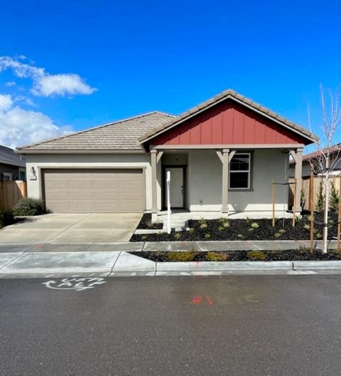 Photo of 923 OSPREY DR Dr, Tracy, CA 95330 (MLS # 41120152)