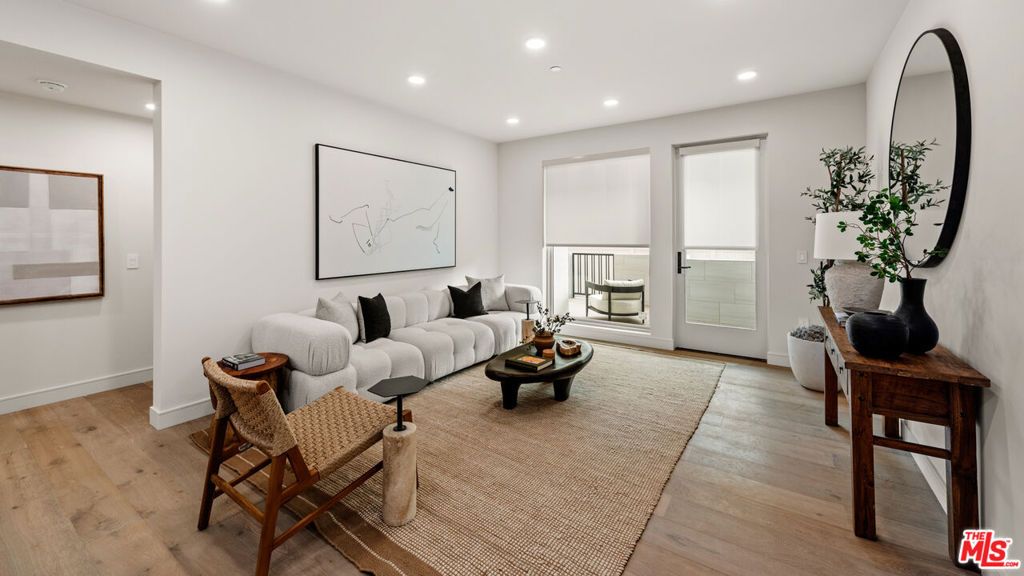 Photo of 505 S Barrington Avenue #108, Los Angeles, CA 90049 (MLS # 25511065)