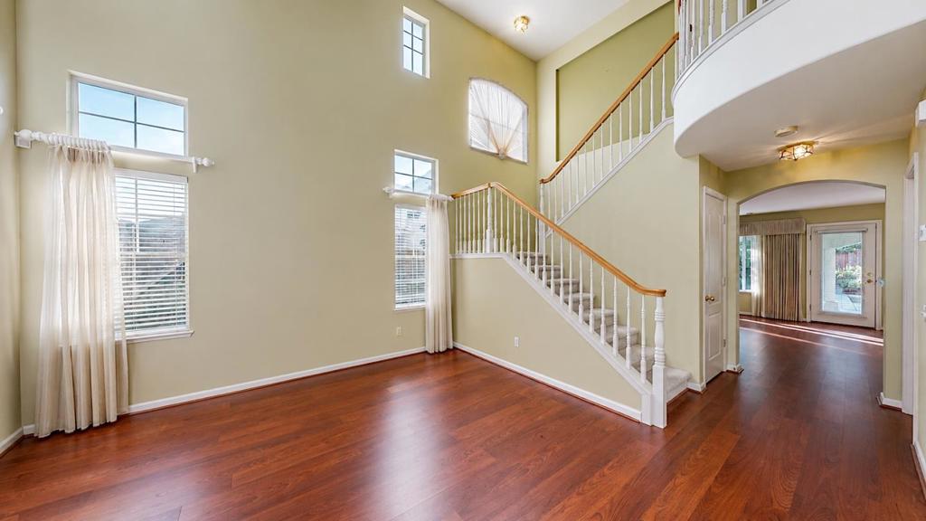 532 W Springer Drive