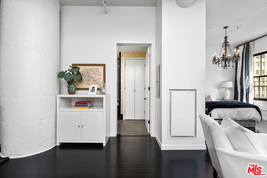 Broadway Lofts - Residential Lease