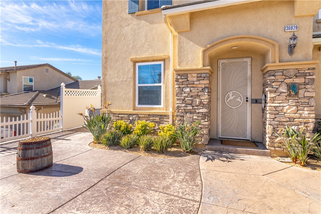 36929 Avocado Court
