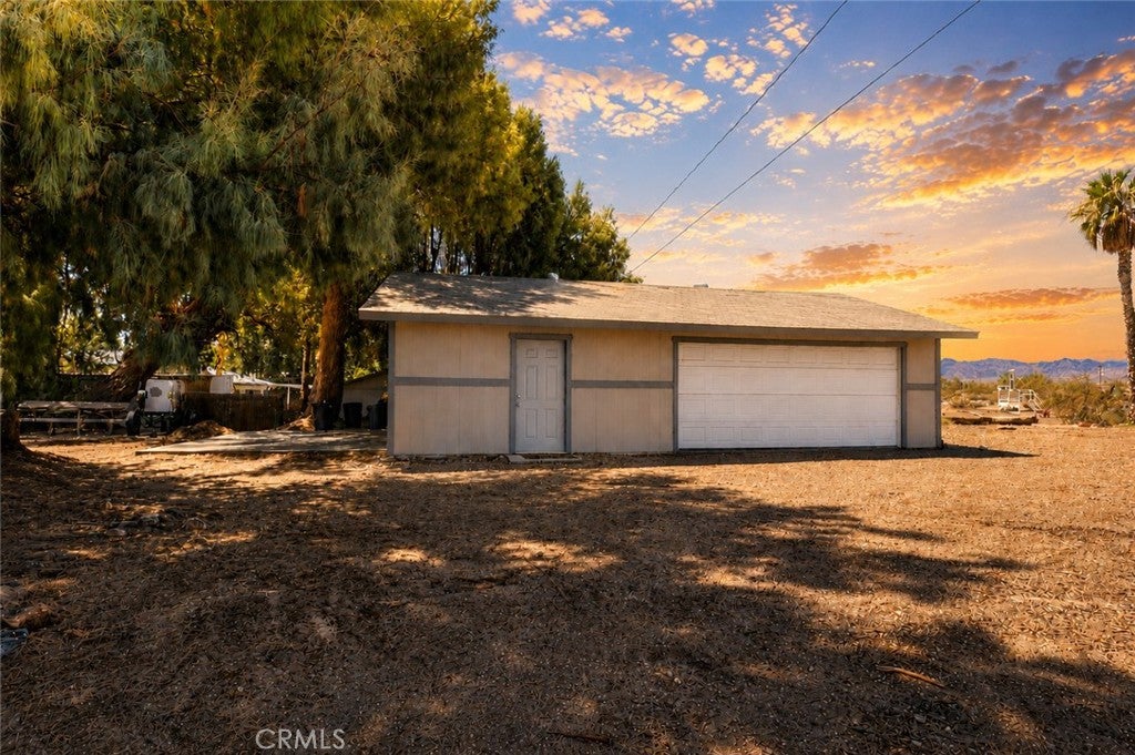 31800 N Highway 95