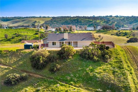 Tiny photo for 5995 Black Tail Place, Paso Robles, CA 93446 (MLS # NS26019125)