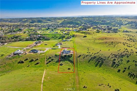 Tiny photo for 5995 Black Tail Place, Paso Robles, CA 93446 (MLS # NS26019125)