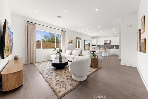 Photo of 110 pansy, Irvine, CA 92618 (MLS # AR26117392)
