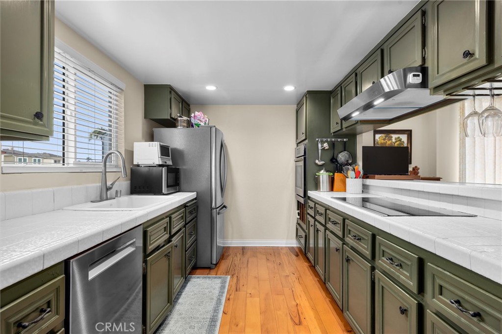 504 Harkness Lane 1