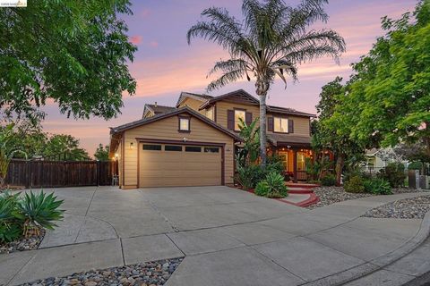 Photo of 1637 Lillian St St, Brentwood, CA 94513 (MLS # 41134451)