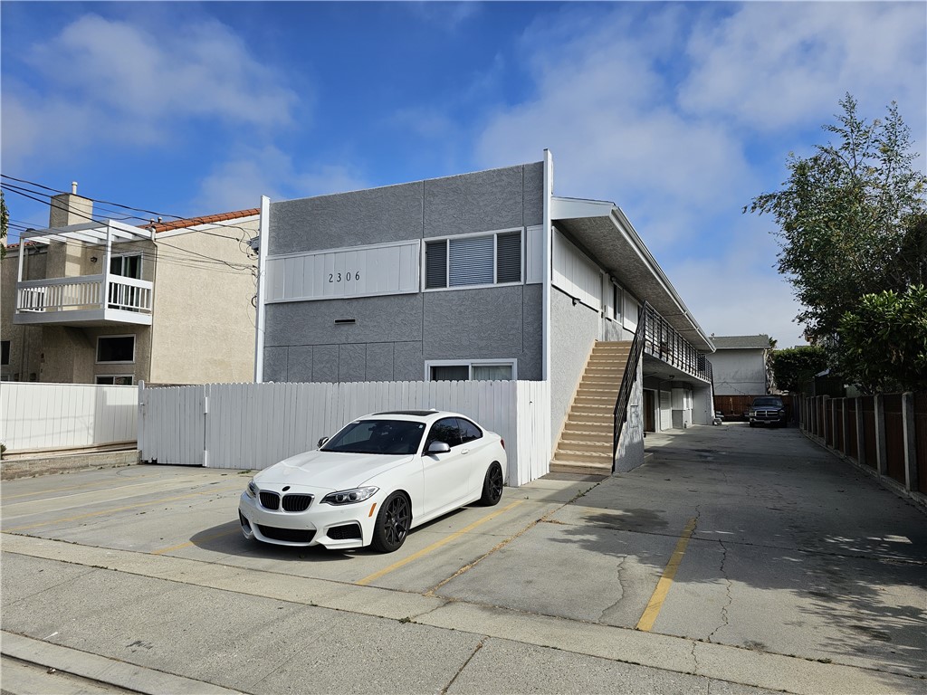 Welcome to this newly remodelled 2 Br and 1 Bath End-unit apartment located in a quiet Redondo Beach neighborhood. This top floor end-unit apartment is a highly desirable unit in a small 6 unit building. This apartment has newer laminate flooring, new kitchen cabinets, new kitchen appliances, new bathroom vanity, dual-pane windows, etc. It also includes new in-unit washer/dryer. Two parking spaces, one in garage and opne outside in reserved space. Close to Parks, Schools, Shopping, beaches and freeways.