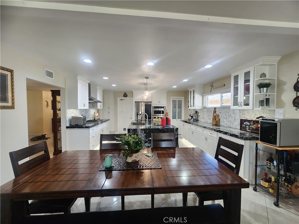 105 W Cliffwood Avenue