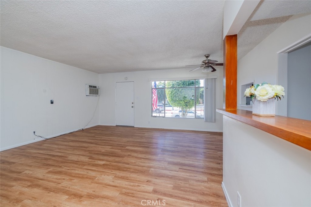 2912 W Via Acosta