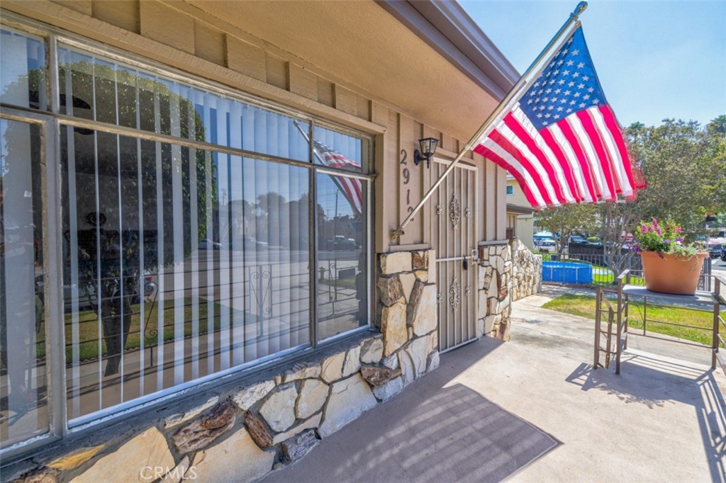 Don't miss out on this rare chance to own a fantastic income-generating property in a prime location. Live in the spacious front unit, featuring 3 bedrooms, 2 bathrooms, its own driveway, and a two-car garage. Enjoy the convenience and comfort of this large unit while collecting substantial rental income from the three additional units located behind.
The property includes 4 units total a Three bedroom two bath home, two 1-bedroom units and one 2-bedroom, 1-bath unit, each with its own garage. With no rent control, you have the freedom to maximize your rental income potential. Conveniently located 9 miles from Downtown Los Angeles, this property offers easy access to city amenities while providing a peaceful living environment.
Seize this exceptional opportunity to invest in a property that offers both comfortable living and lucrative rental income. Properties like this don't come around often!